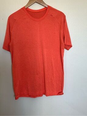 lululemon athletica Men's Short Sleeve Crewneck Tee - Coral